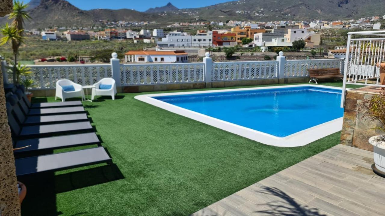 Villa Gaelca Arona  Luaran gambar