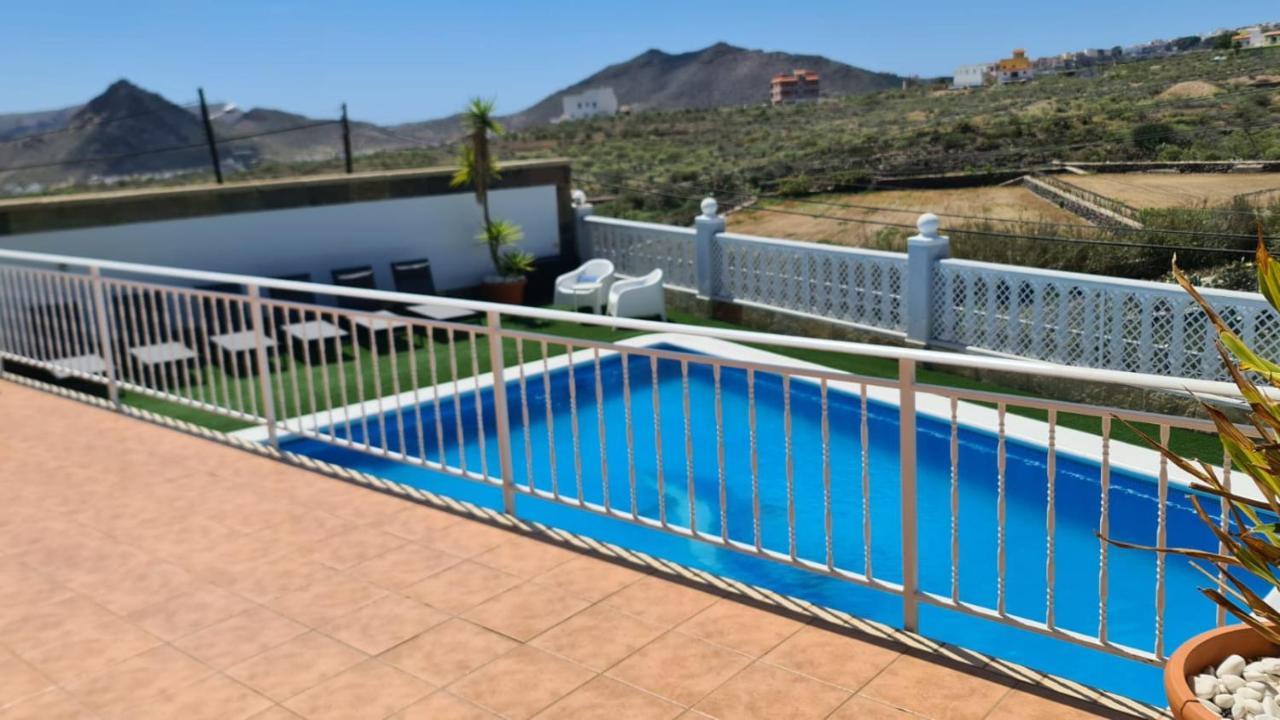 Villa Gaelca Arona  Luaran gambar